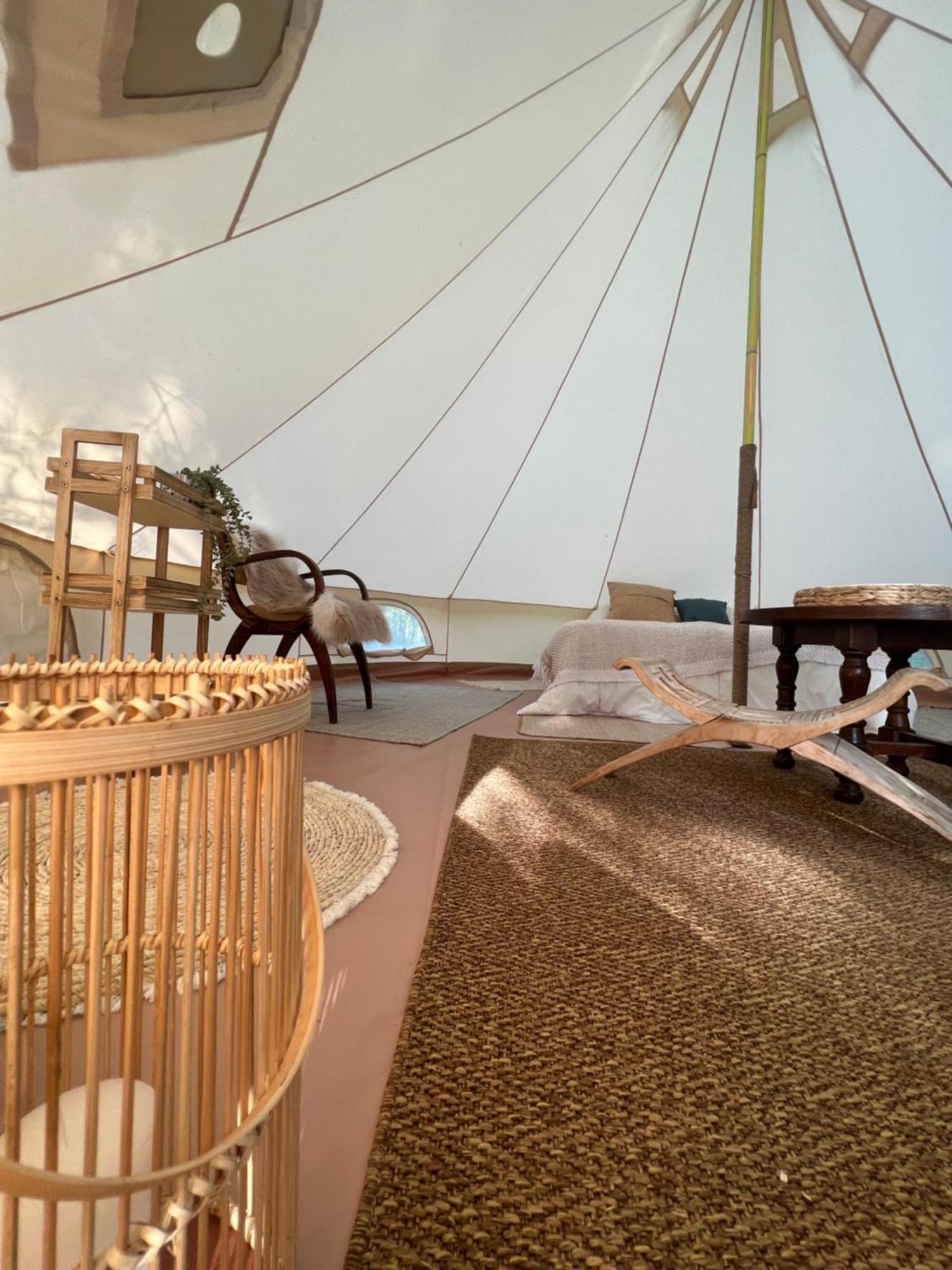 Sumène Tente Lodge En Pleine Nature מראה חיצוני תמונה