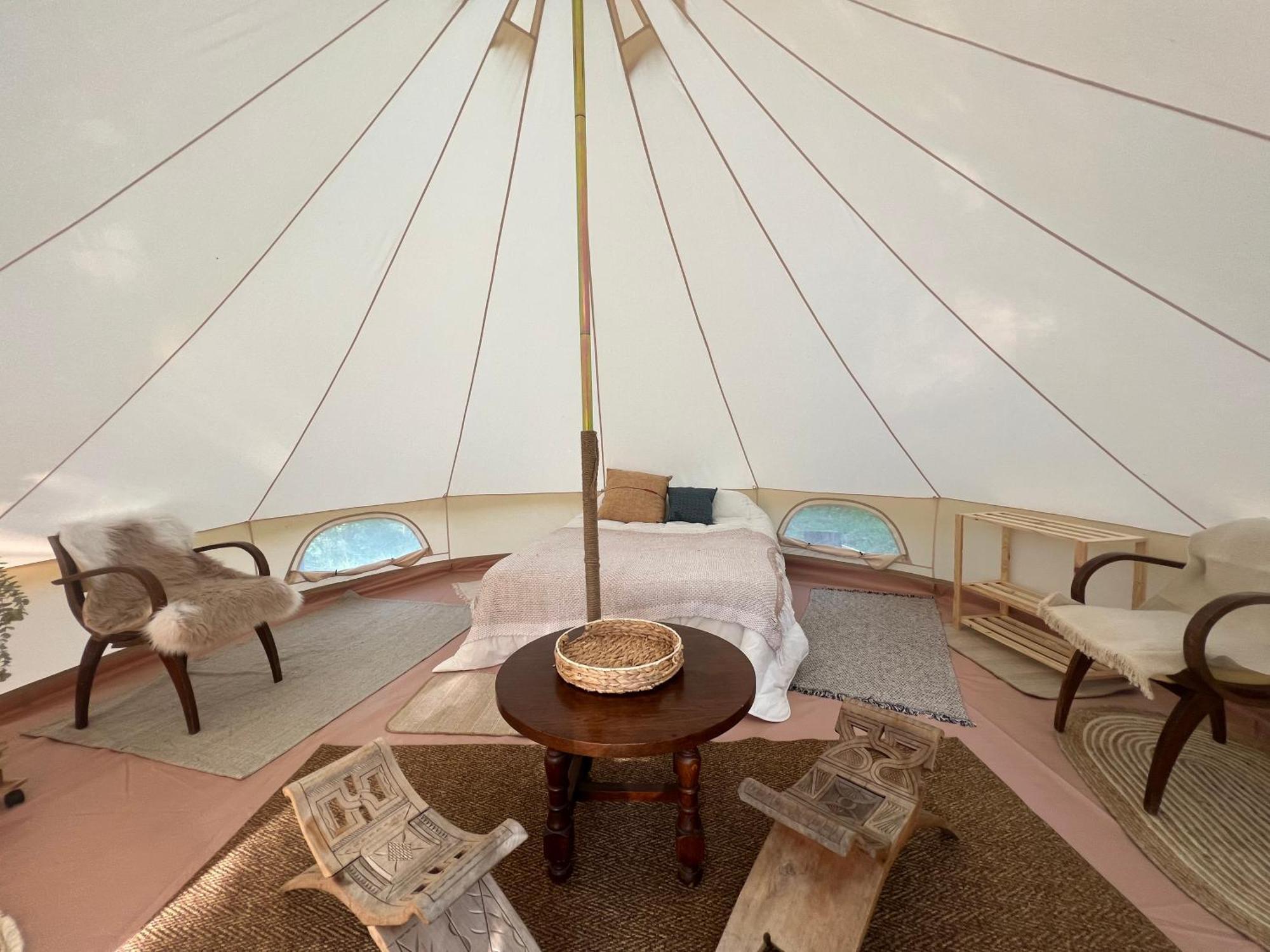 Sumène Tente Lodge En Pleine Nature מראה חיצוני תמונה