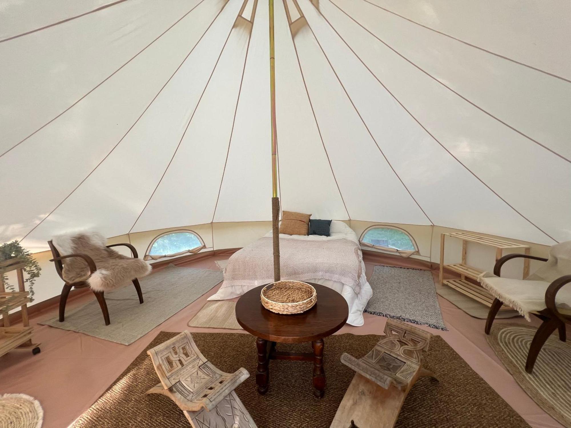 Sumène Tente Lodge En Pleine Nature מראה חיצוני תמונה